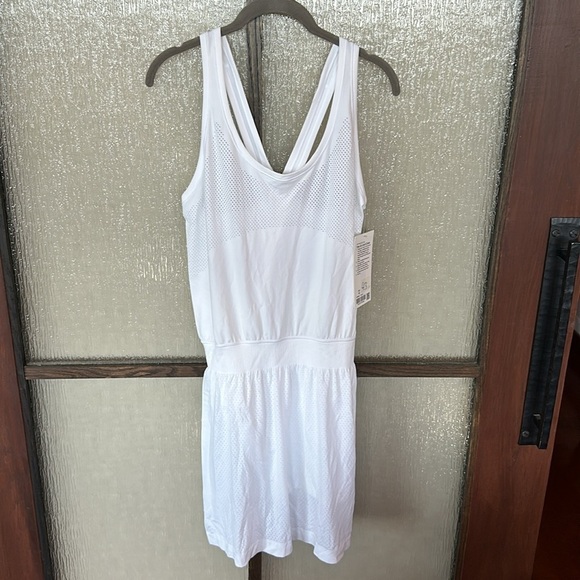 Lululemon Flex On Court Dress size 10 NEW - Picture 5 of 8